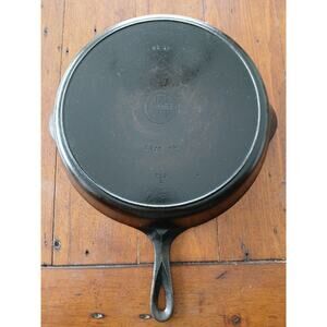 Vintage Griswold Cast Iron Skillet #12 Pan 719A Erie PA Heat Ring Block Logo